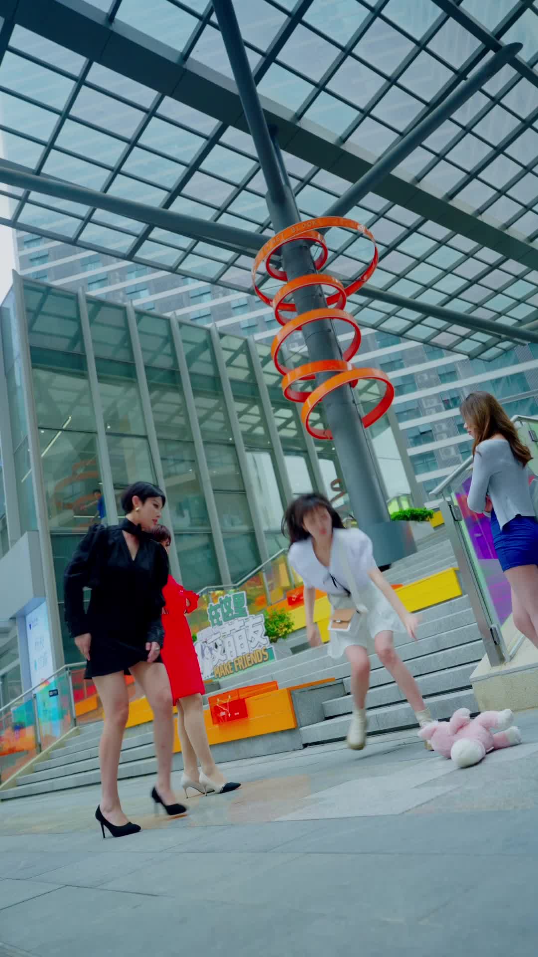 الحلقة 29 - صعود من رماد الجنون